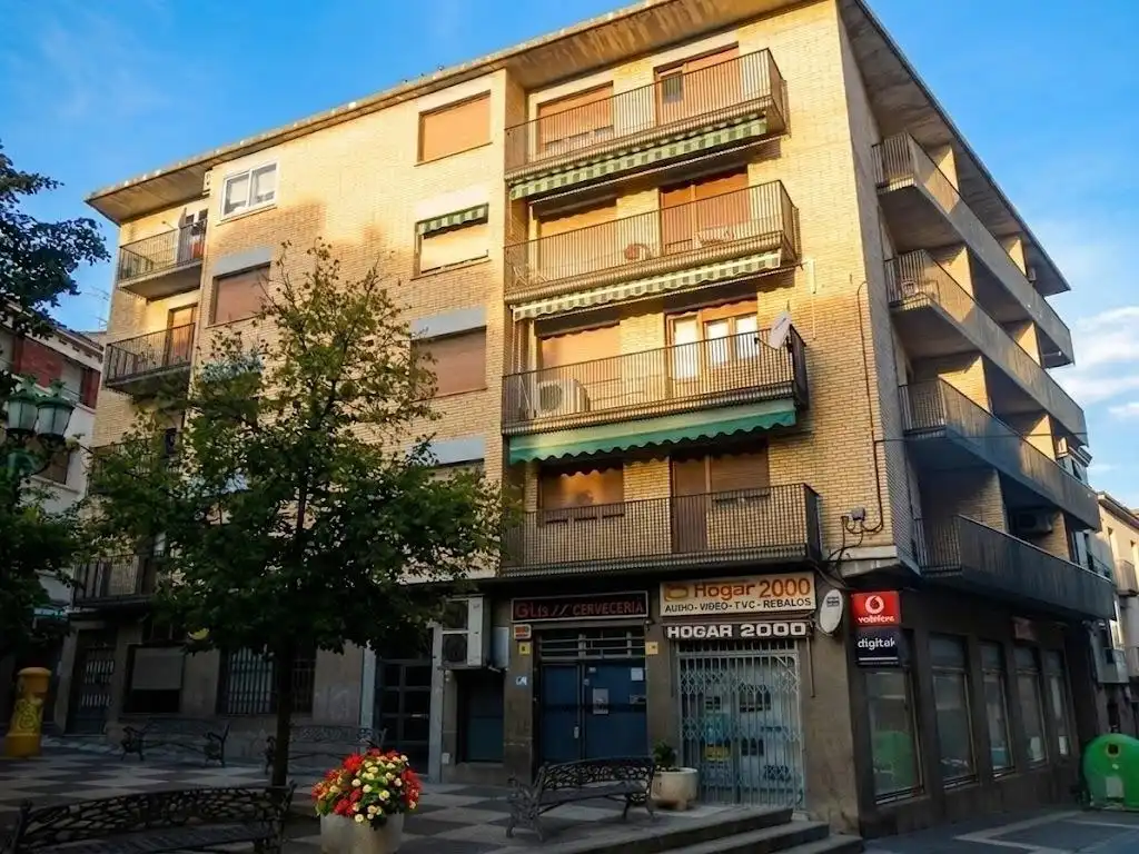 Vista exterior de Piso en venta en Caspe con Calefacción