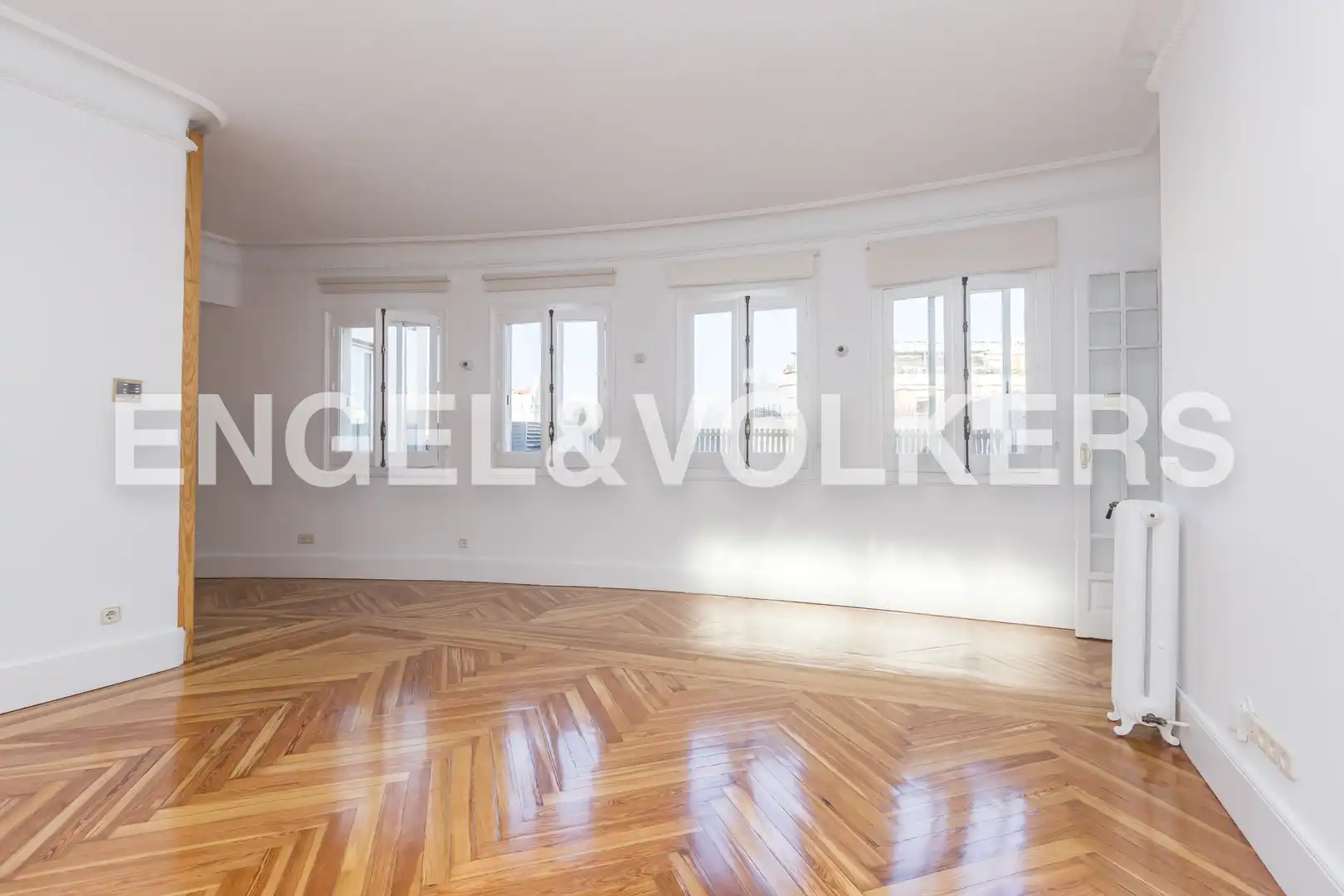 Bedroom of Attic for rent in Madrid  with Air Conditioner, Heating and Parquet flooring