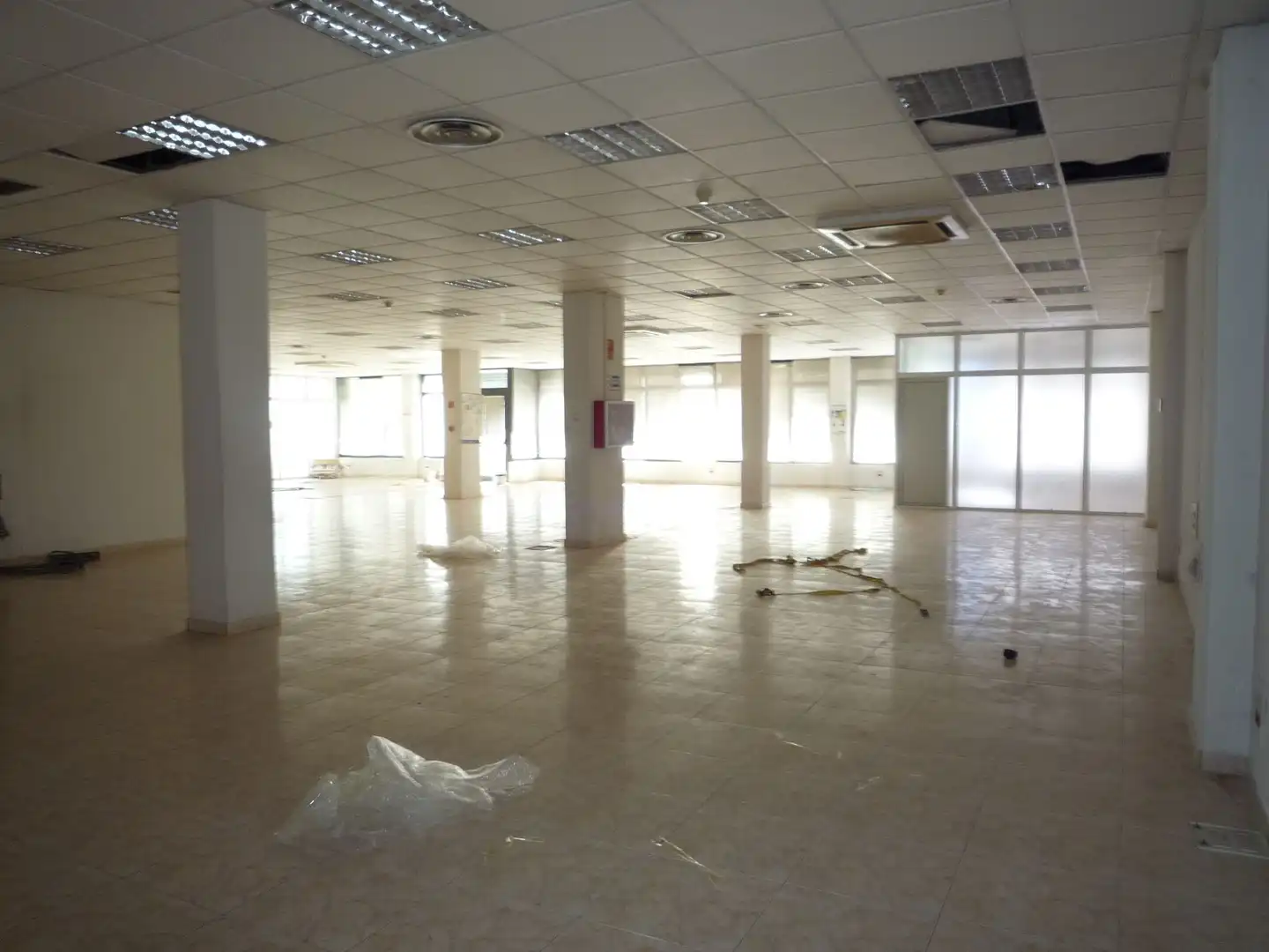 Local comercial en alquiler en Alisal - San Román, imagen 10