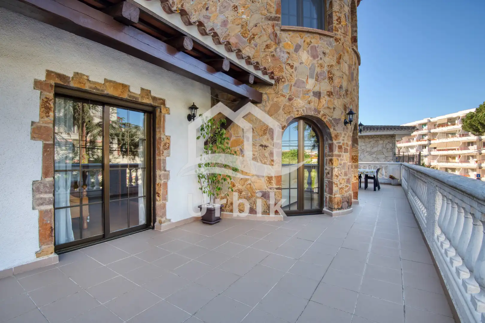 Villa mit Garten zum Verkauf in Carrer Víctor Català, imagen 18