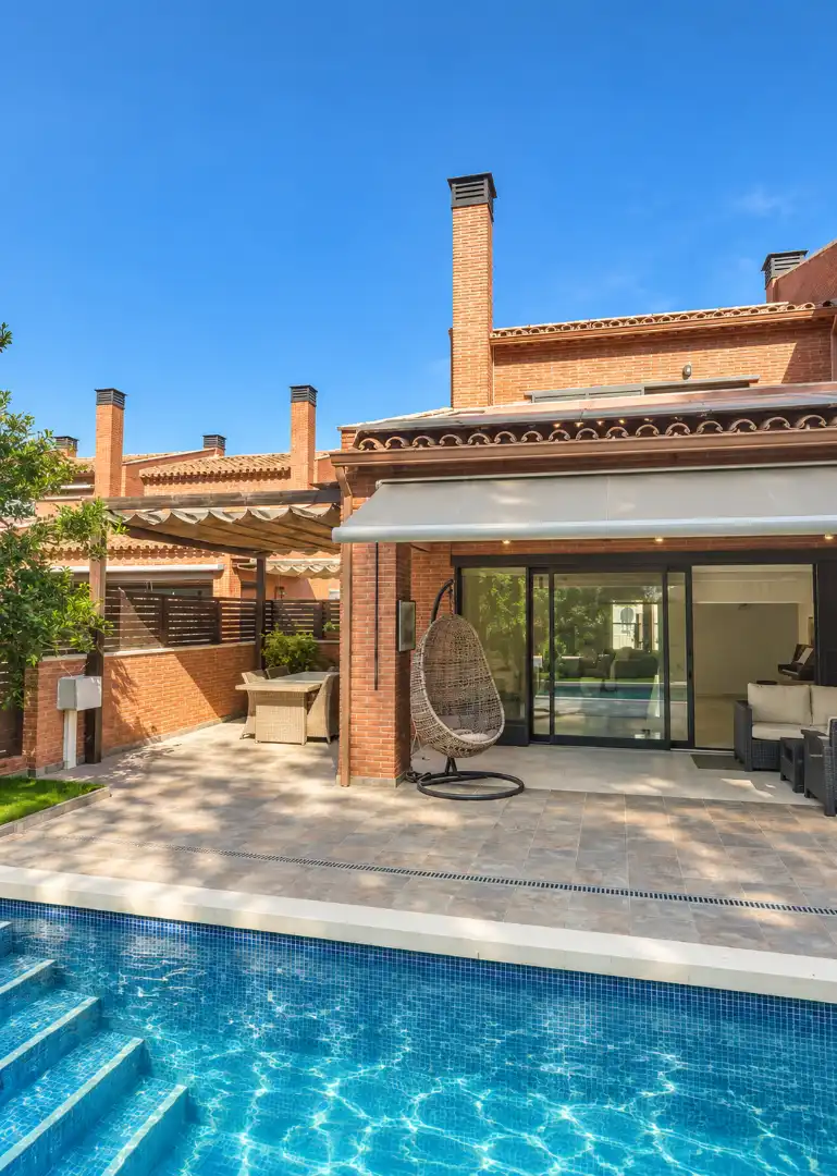 Casa aparellada amb piscina en venda a Carrer de Paul Cézanne, imagen 53