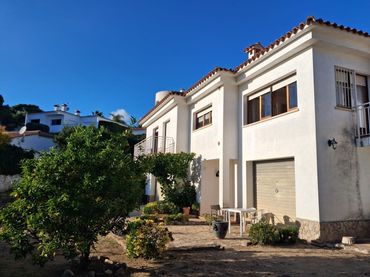 Casa con giardino in vendita a Puig Cadafalc