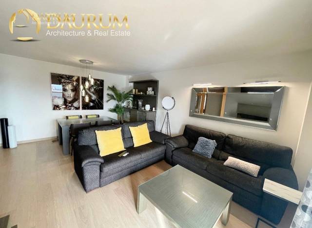 Piso en Venta en Juan Martínez Montañés en La Luz - El Torcal