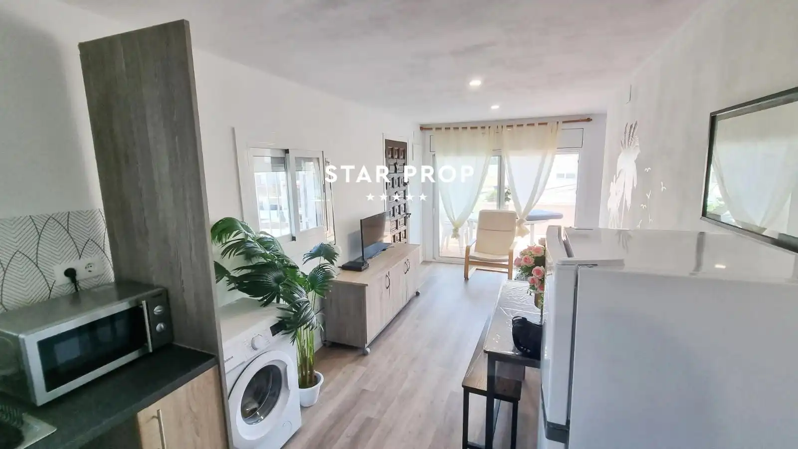 Balcony of Flat for sale in Llançà  with Terrace, Washing machine and Microwave