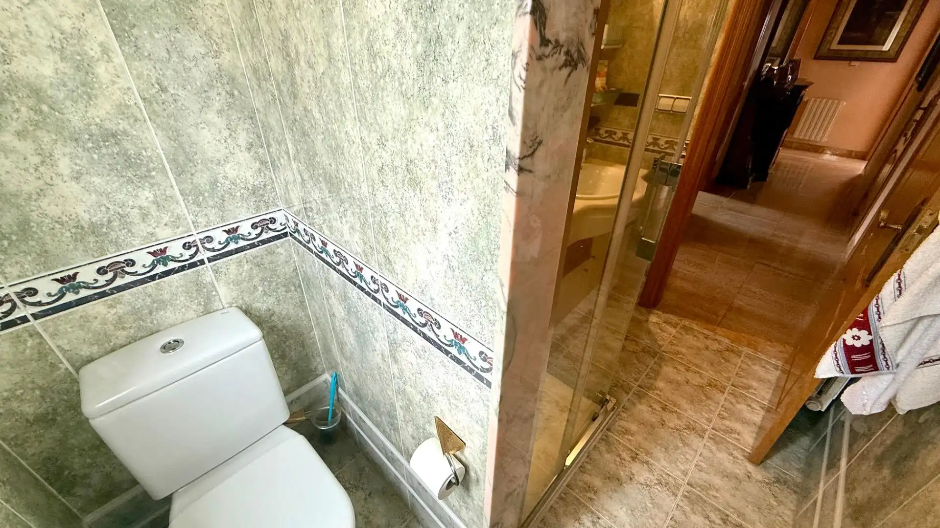 Bathroom of Country homes for sale in Toén  with Private garden, Storage room and Swimming Pool
