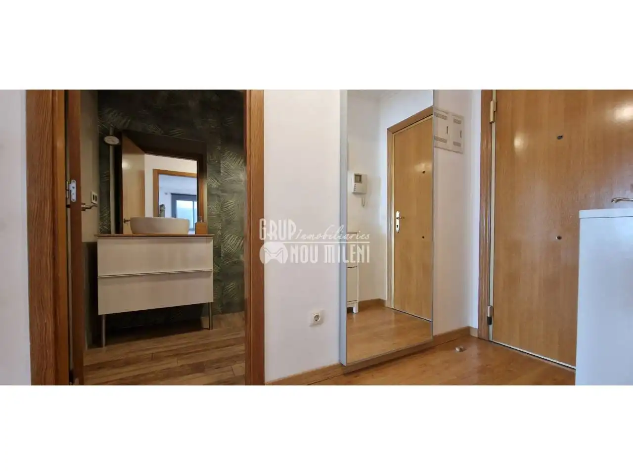 Bedroom of Flat for sale in Silla  with Air Conditioner, Heating and Parquet flooring