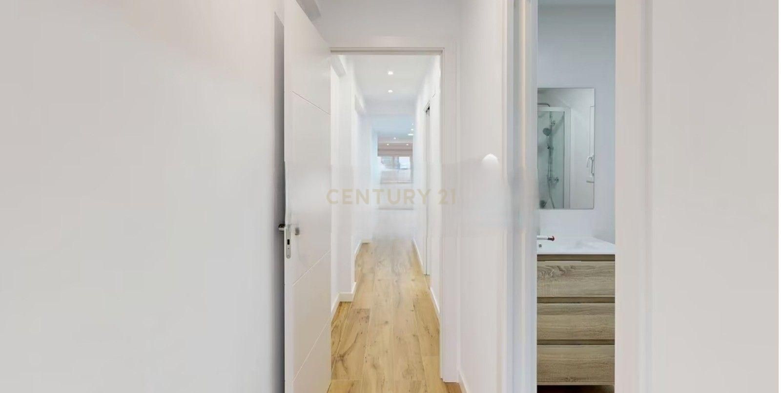 Flat for sale in Cáceres Capital  with Air Conditioner, Oven and Washing machine