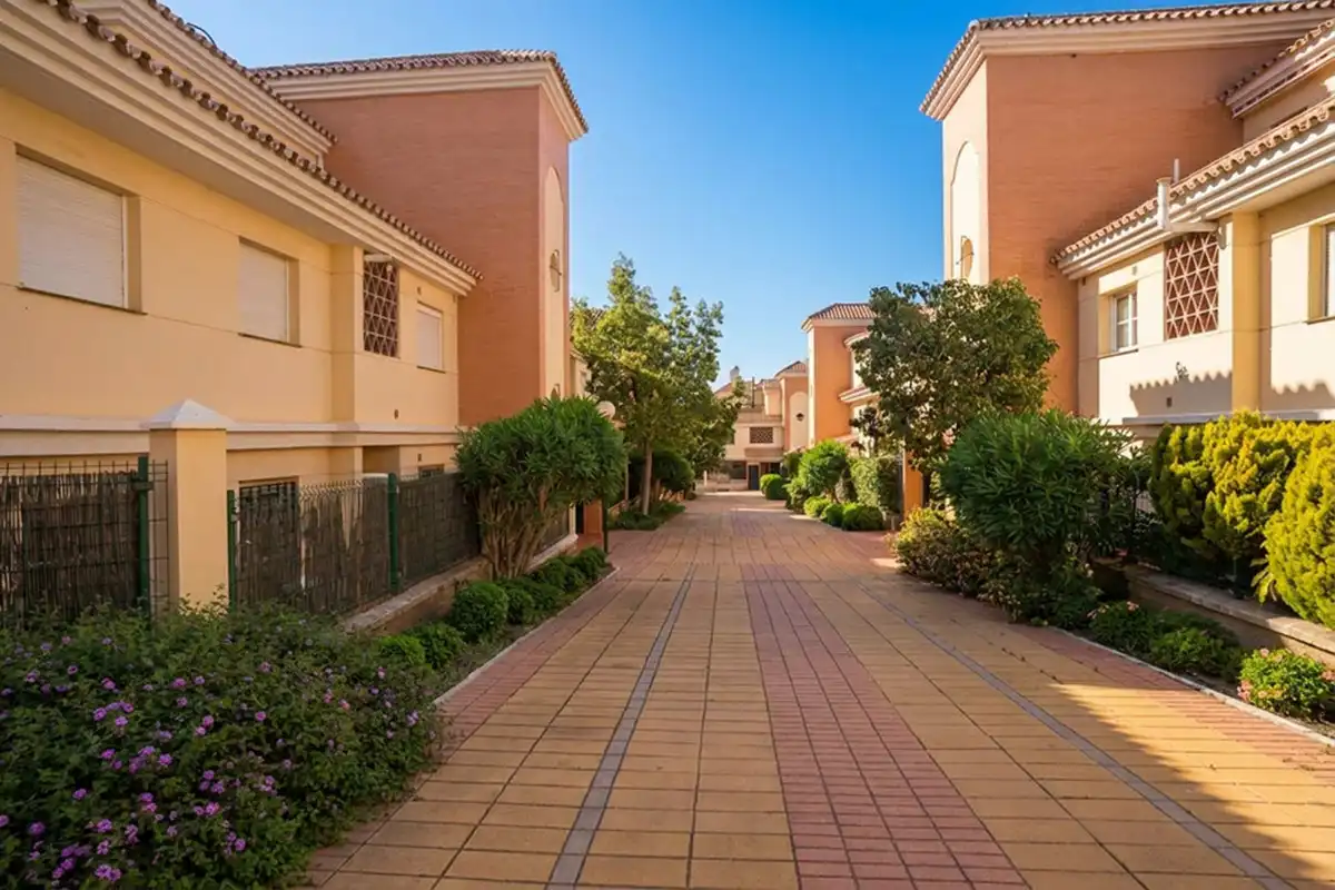Vista exterior de Piso en venta en Vélez-Málaga con Aire acondicionado, Terraza y Trastero