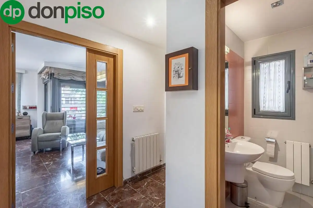 Casa adosada en venta en Armilla con Calefacción, Terraza y Amueblado