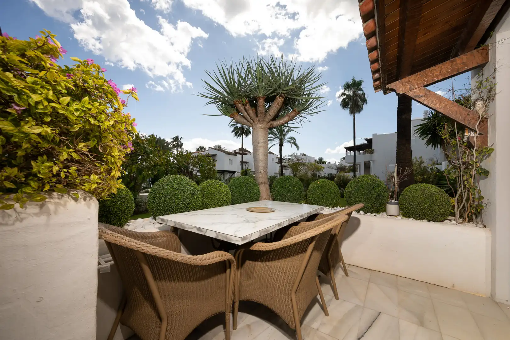 Terrace of Ground floor for sale in Estepona  with Air Conditioner, Terrace and Swimming Pool
