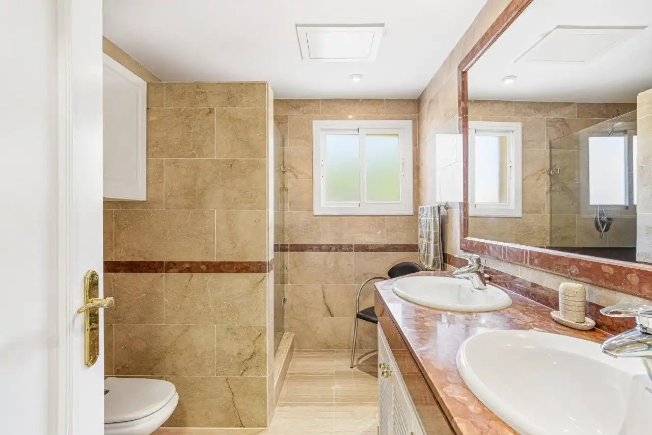 Piso con piscina en venta en Elviria - Cabopino, imagen 20
