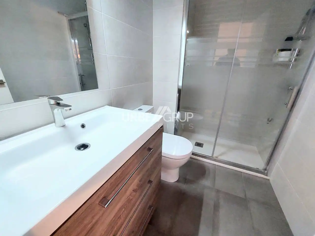 Baño de Piso en venta en Terrassa con Calefacción, Parquet y Terraza