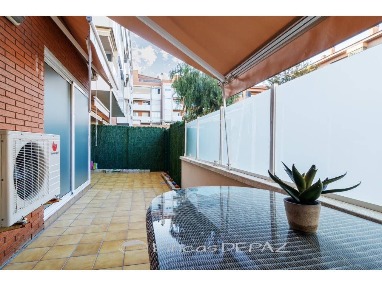 Terrassa de Pis en venda en Castelldefels amb Calefacció, Jardí privat i Parquet