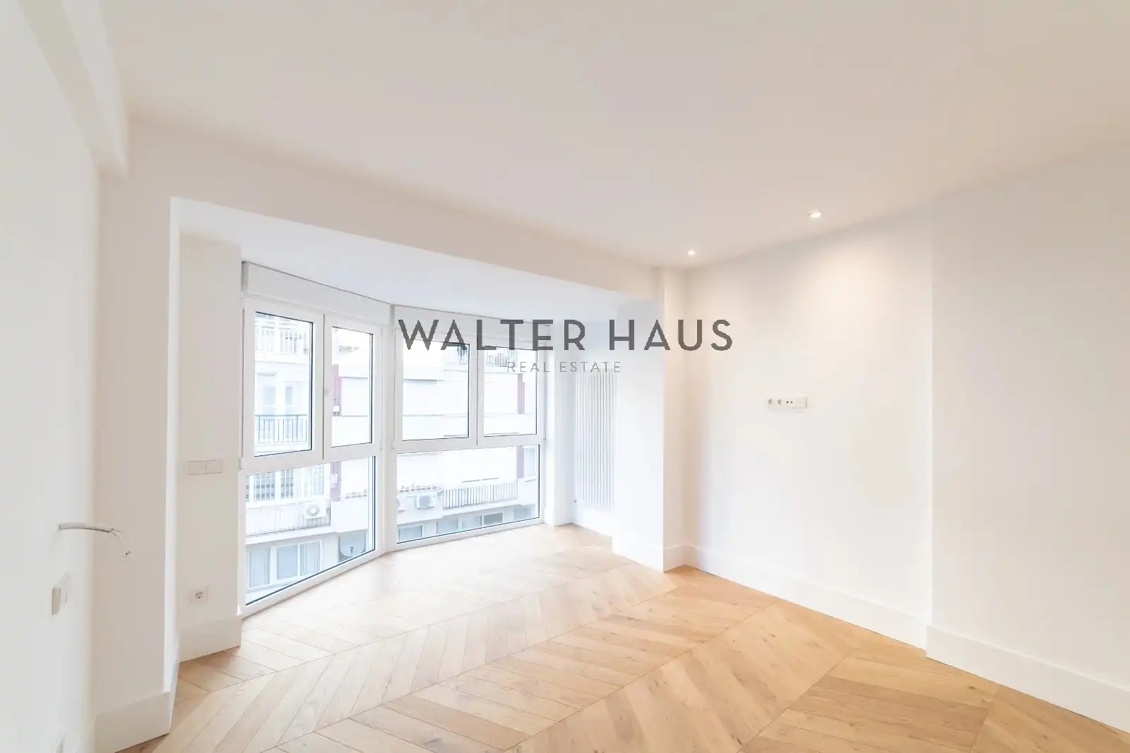 Flat with terrace for sale in Calle de Casado del Alisal, imagen 7