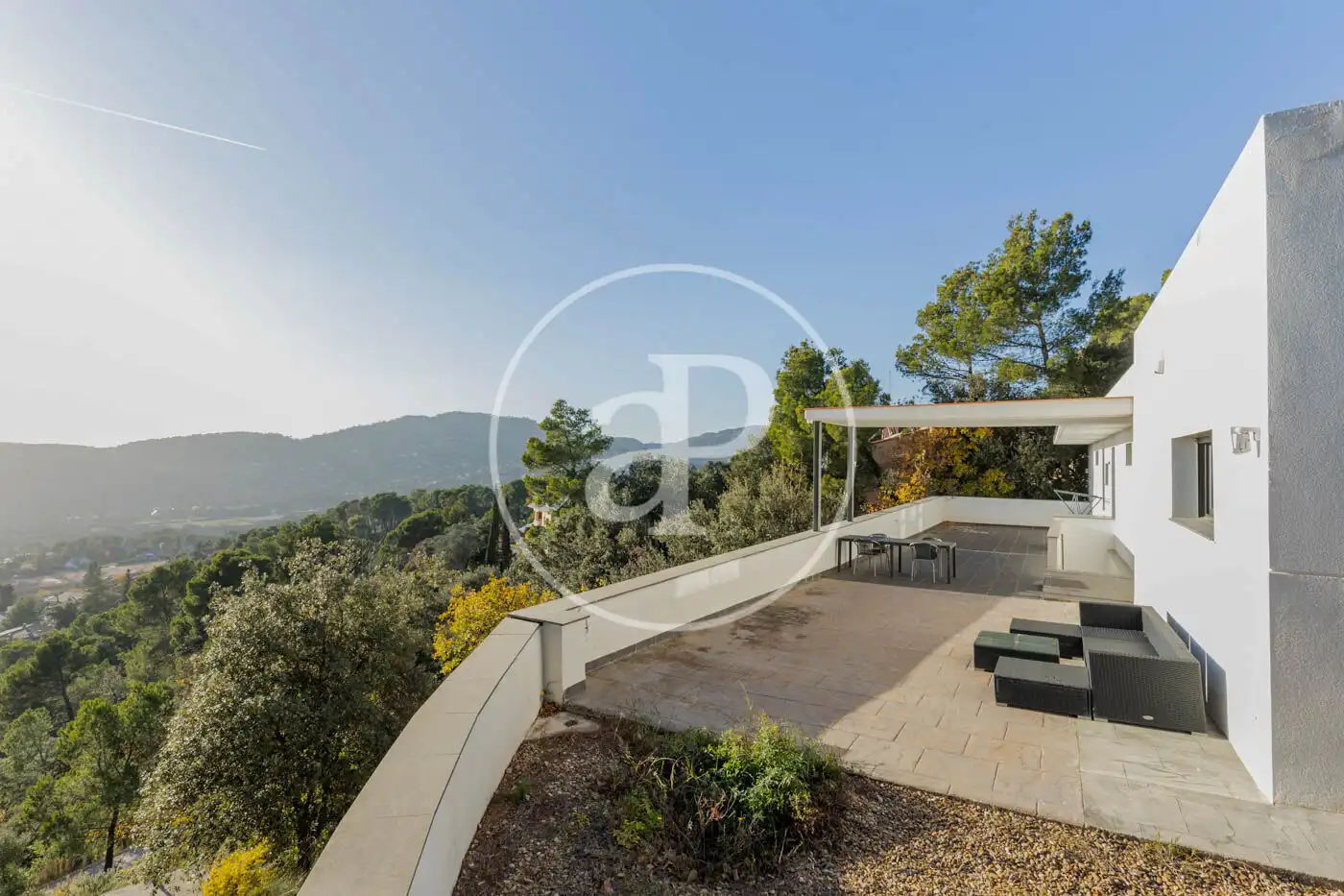 Casa con terraza en venta en Carrer Camí dels Monjos
