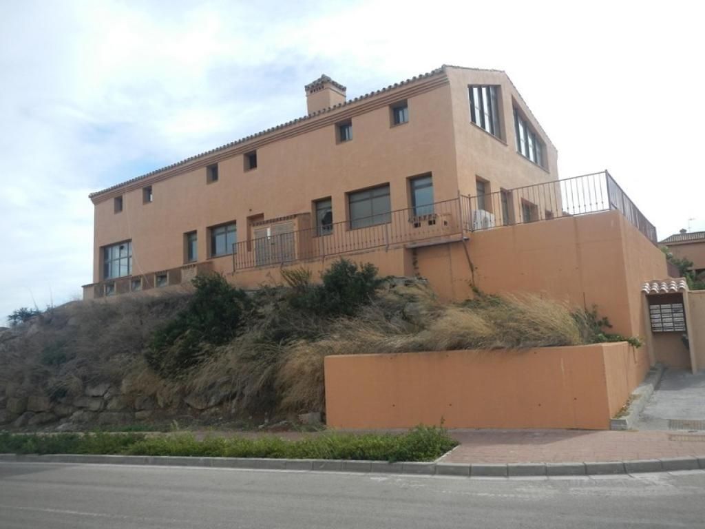 Vista exterior de Local en venda en La Alcaidesa