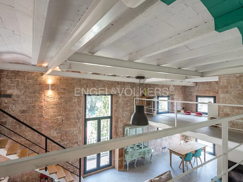 Dúplex de lloguer en  Barcelona Capital amb Calefacció, Parquet i Moblat