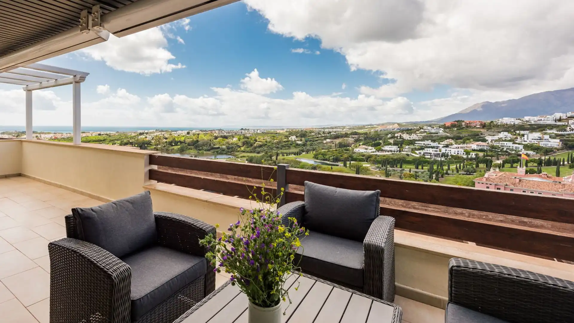 Terraza de Ático en venta en Benahavís con Terraza, Amueblado y Internet