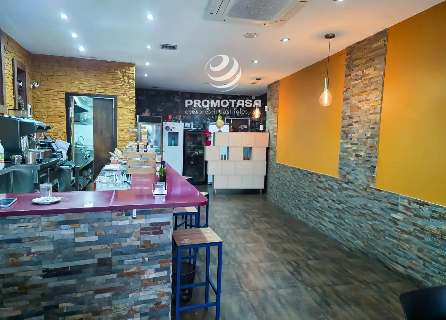 Business premises for transfer in  Urbanizaciones