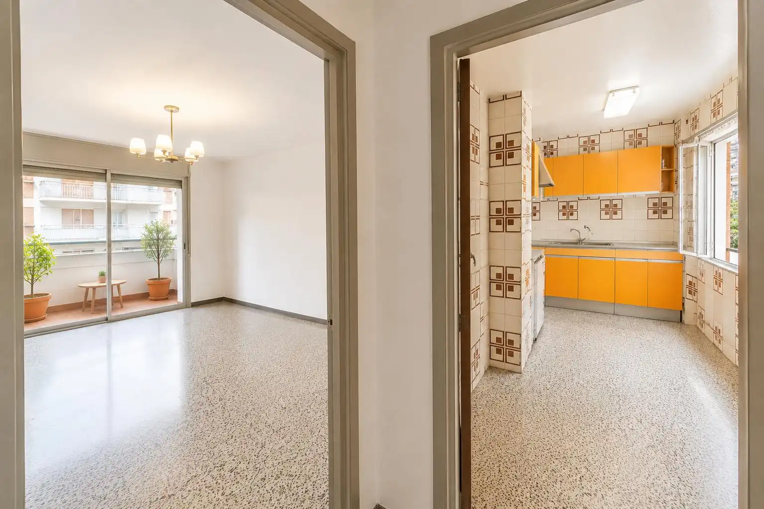 Flat for sale in Badalona  with Balcony