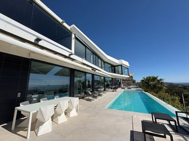 Detached house with pool to rent in Gran Sol