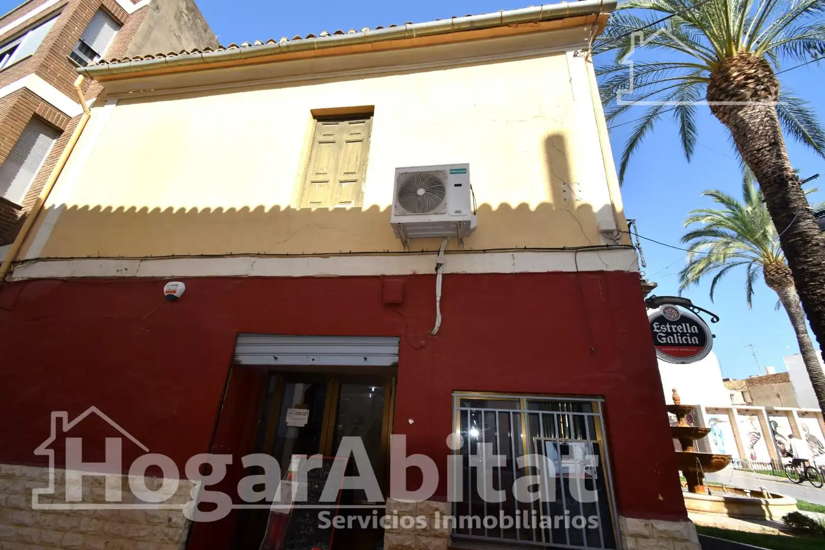 Exterior view of Houses for sale in Catarroja  with Terrace