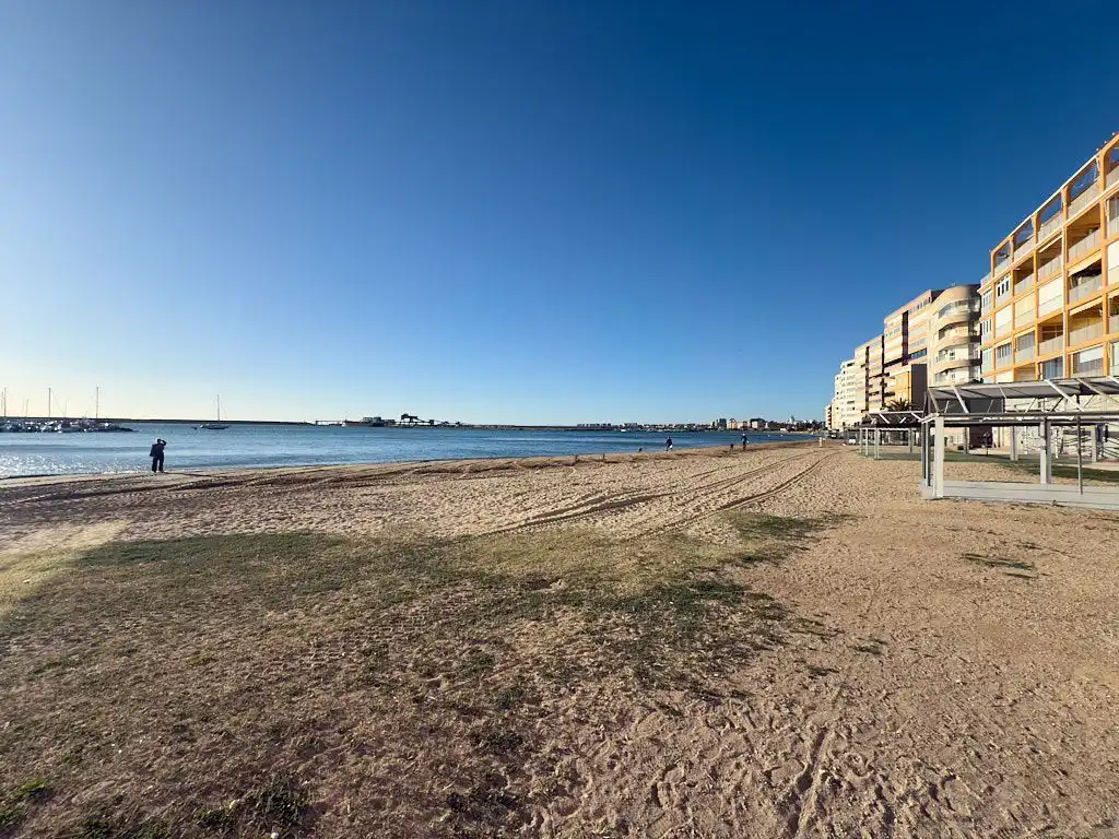 Vista exterior de Apartament en venda en Torrevieja amb Aire condicionat, Calefacció i Terrassa