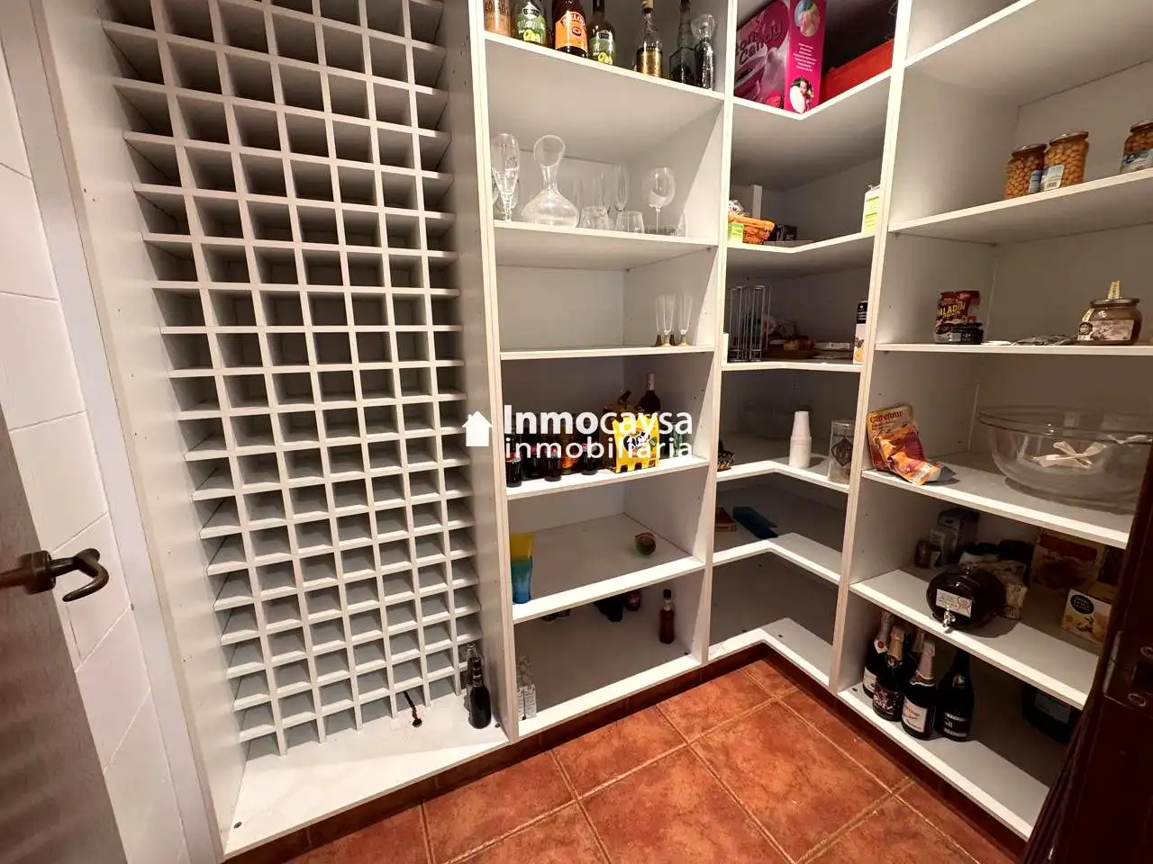 Casa o chalet en venta en Novelé  / Novetlè con Aire acondicionado, Terraza y Piscina