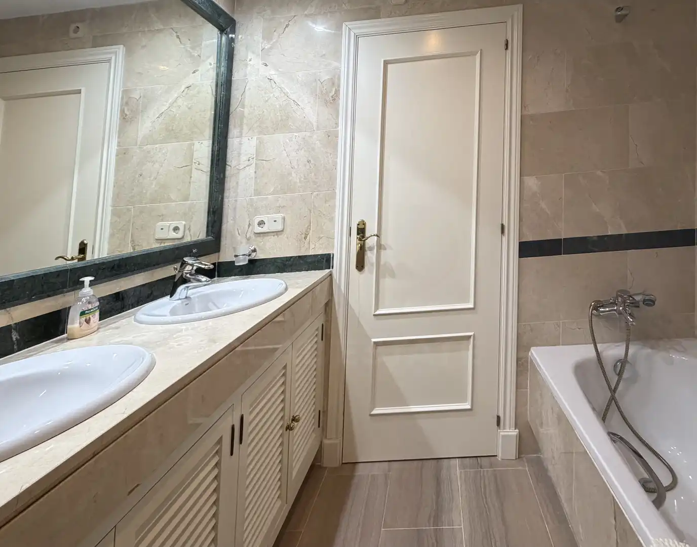 Flat for rent in Romana Playa