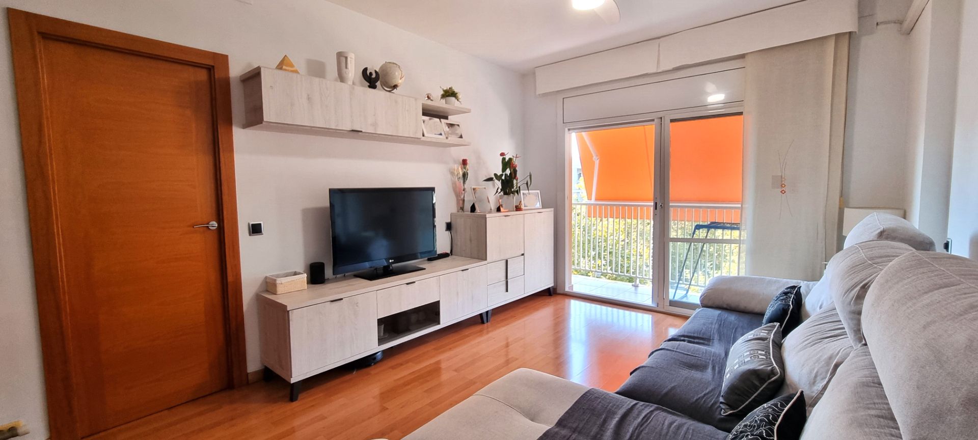 Sala d'estar de Pis en venda en Badalona amb Aire condicionat, Calefacció i Parquet