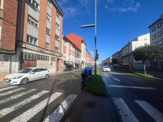 Garaje en Venta en Avenida Gijón, 7 en Lugones