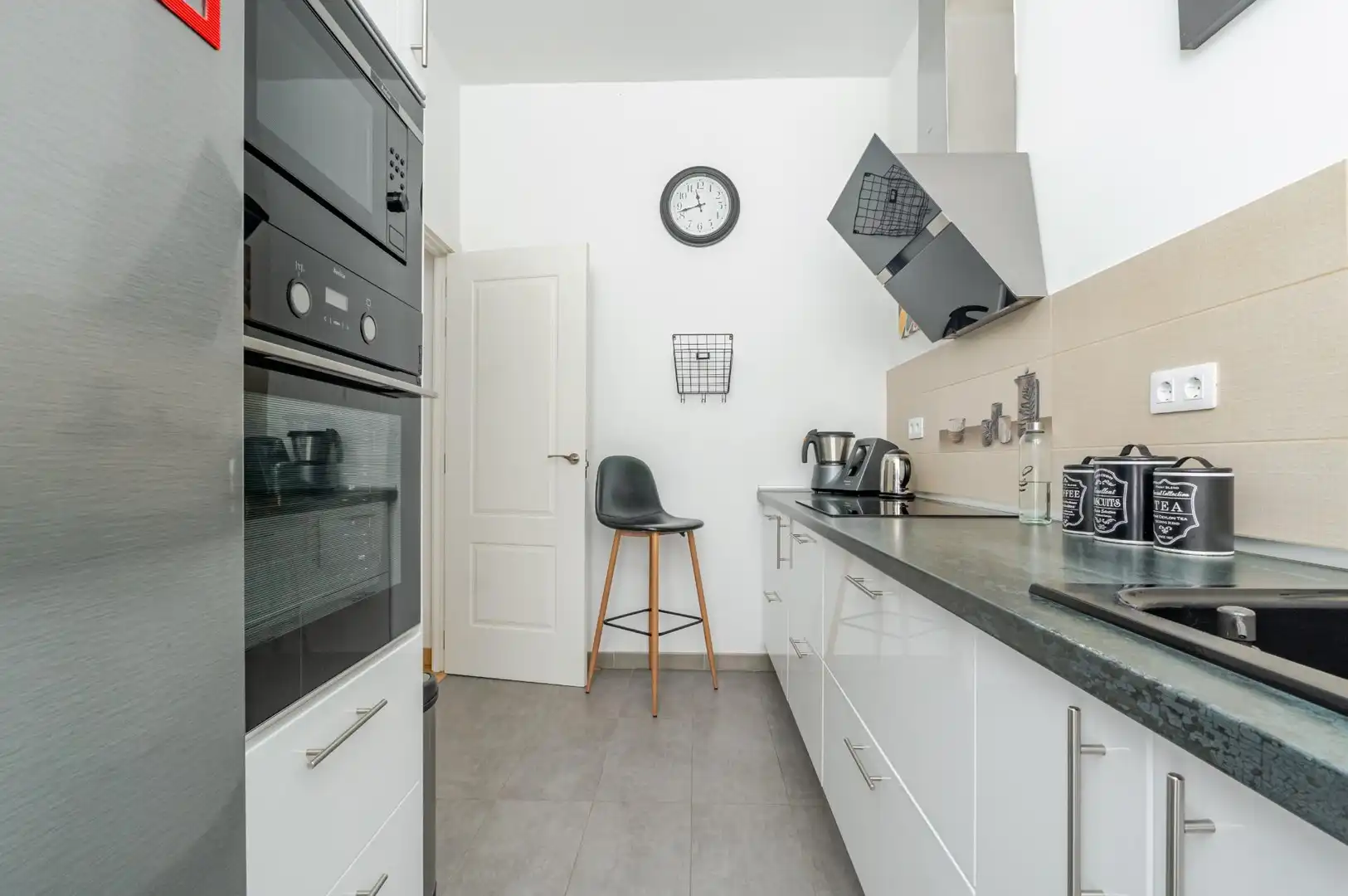 Küche von Wohnung zum Verkauf in Las Palmas de Gran Canaria mit Parkett, Abstellraum und Möbliert