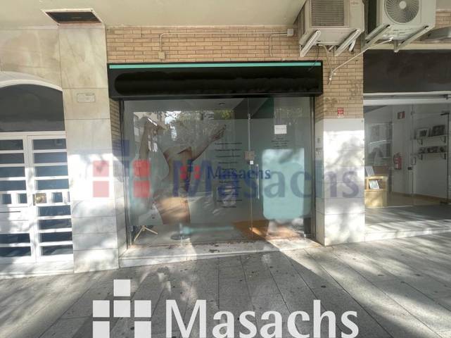 Local comercial en Alquiler en Barri del Centre