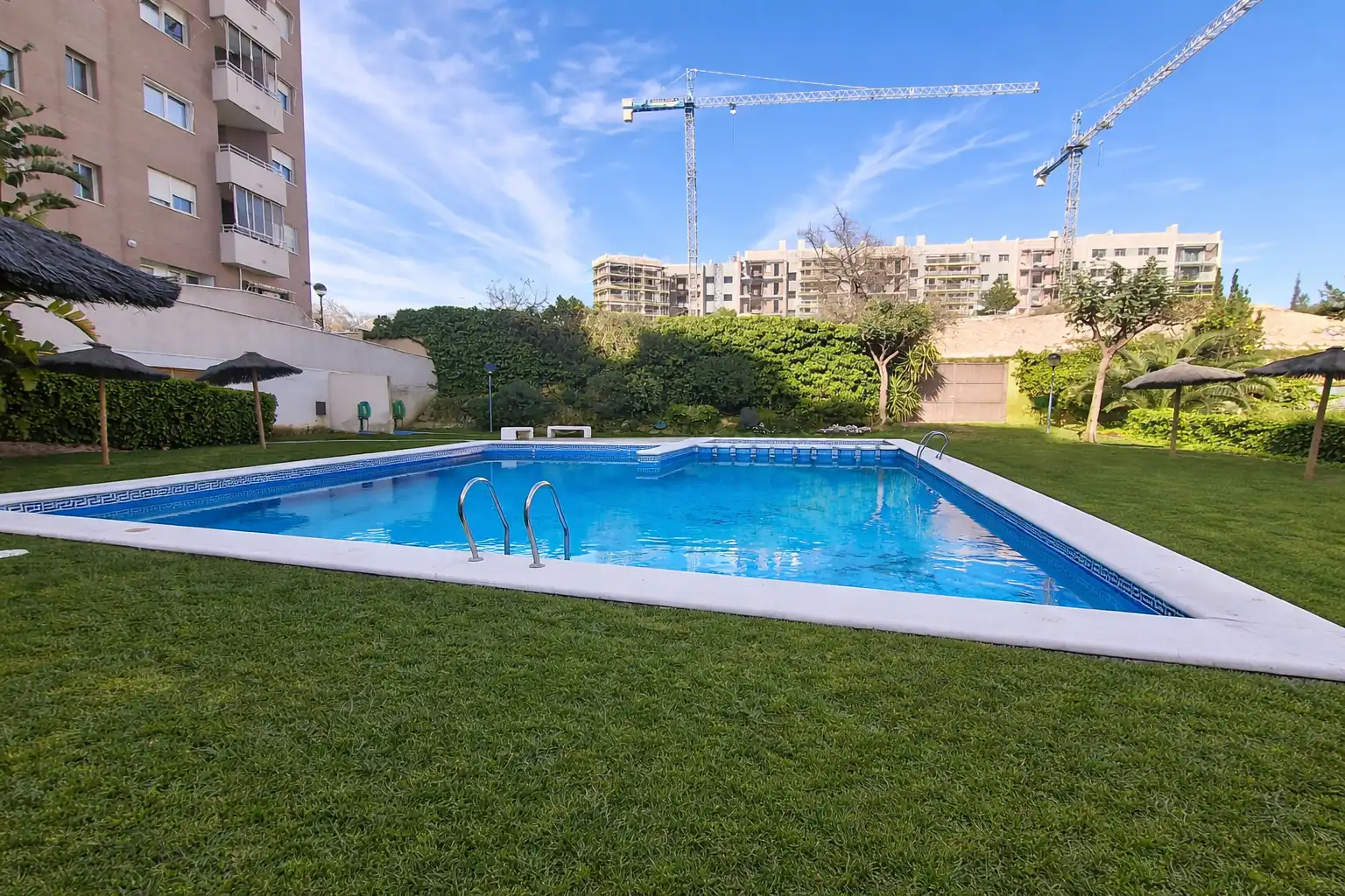 Piscina de Piso en venta en Alicante / Alacant con Aire acondicionado, Calefacción y Terraza