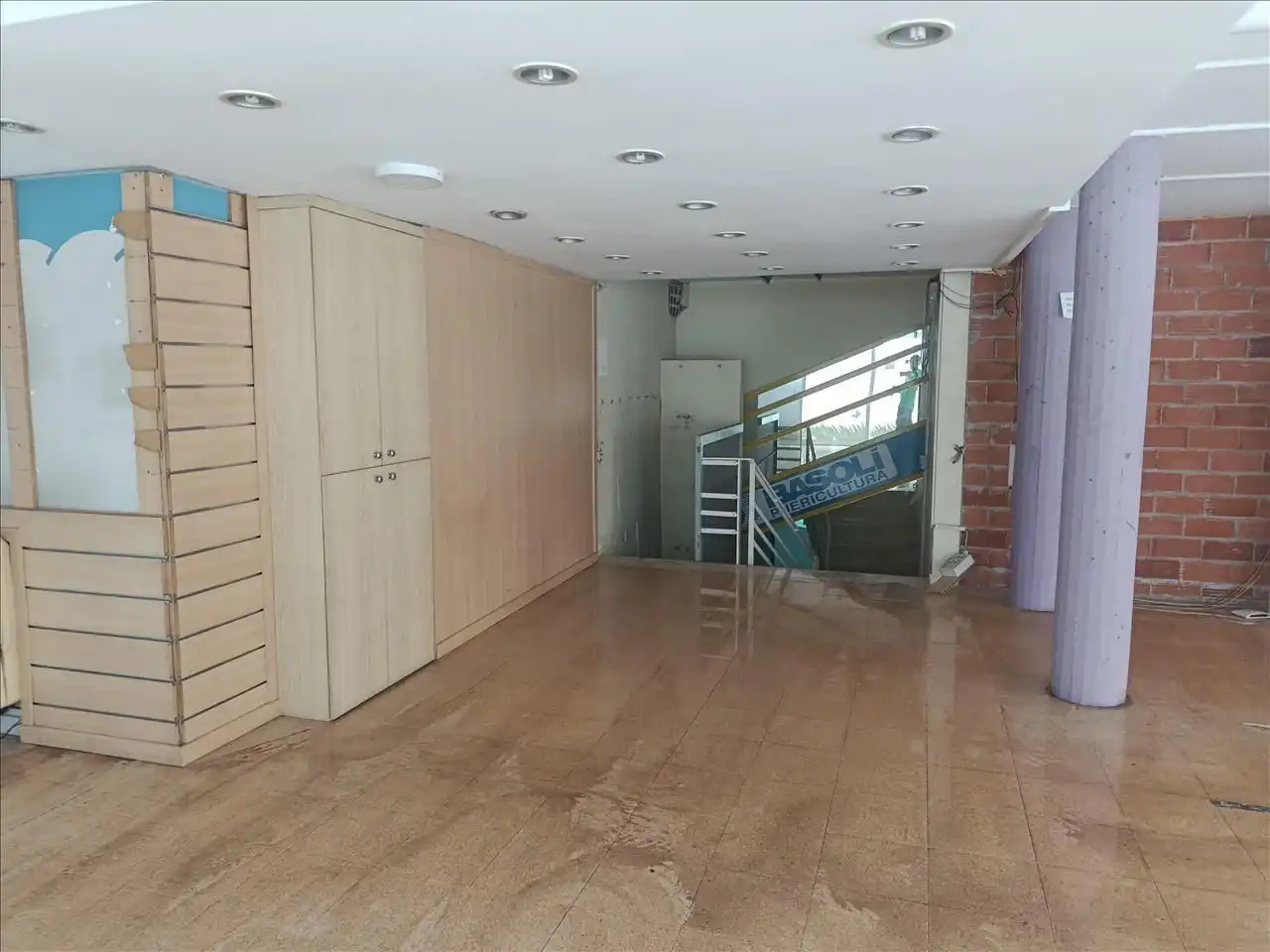 Business premises for sale in Calle Alfonso Iv Setenta-Y-Tres-Y-Setenta-Y-Cinco, imagen 5