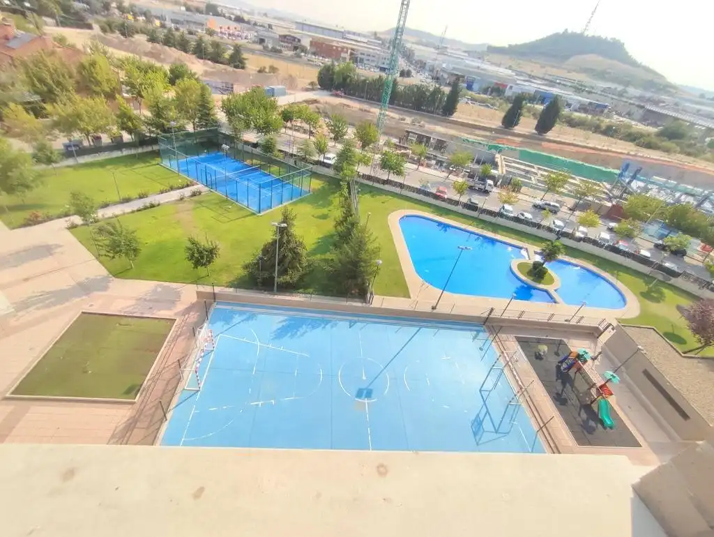 Piscina de Àtic en venda en Valladolid amb Calefacció, Terrassa i Piscina comunitària