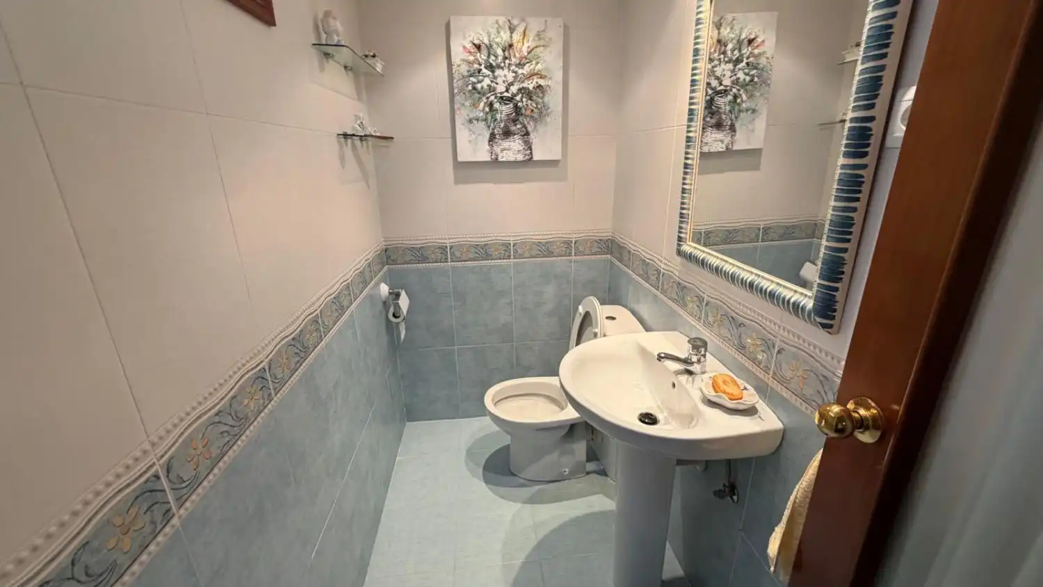 Badezimmer von Einfamilien-Reihenhaus zum Verkauf in Argoños  mit Heizung und Terrasse