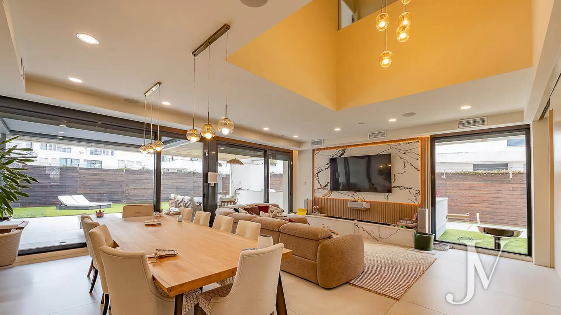 Living room of Single-family semi-detached for sale in Fuente del Fresno  with Air Conditioner, Heating and Private garden