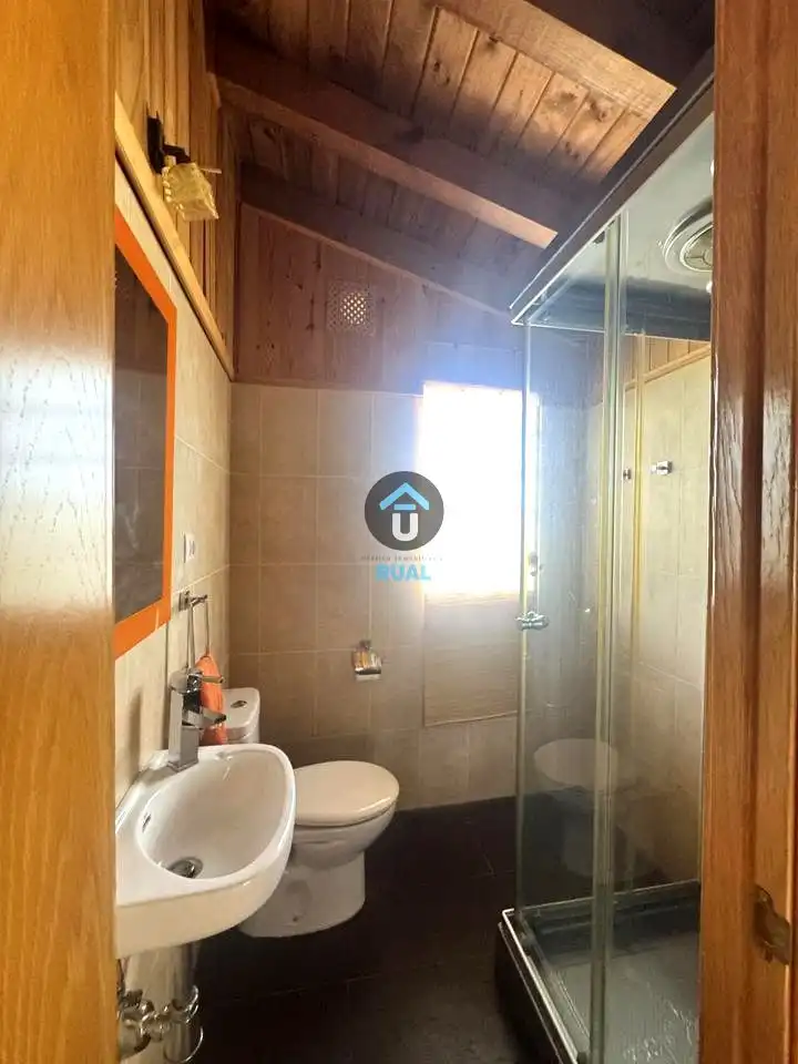 Bathroom of Houses for rent in Navalcán  with Terrace