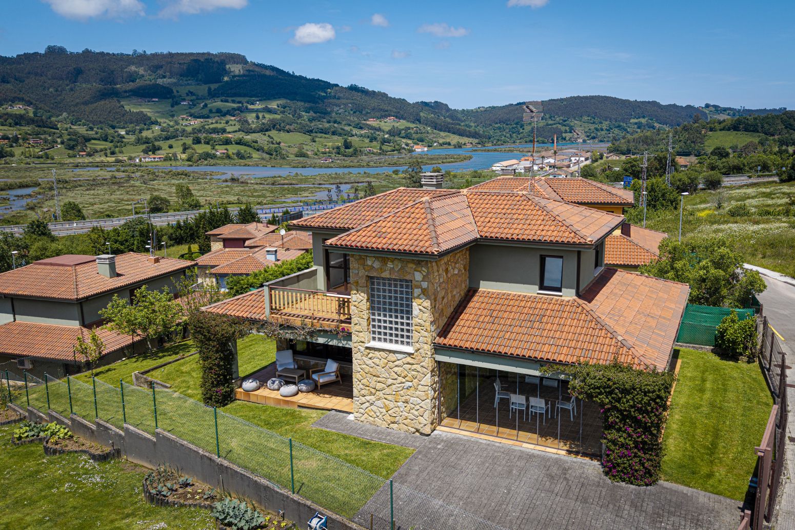 Exterior view of House or chalet for sale in Villaviciosa  with Heating, Terrace and Storage room