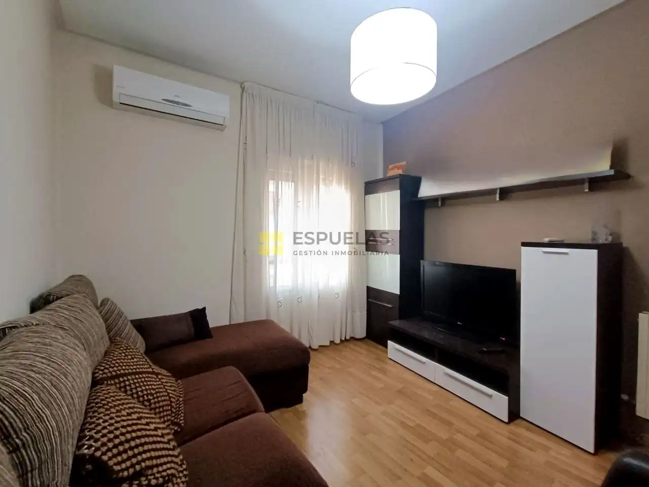 Sala de estar de Piso en venta en Arnedo con Aire acondicionado, Calefacción y Parquet