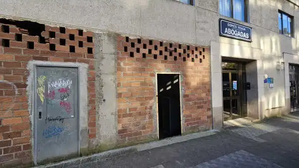 Vista exterior de Local en venta en Ferrol con Aire acondicionado