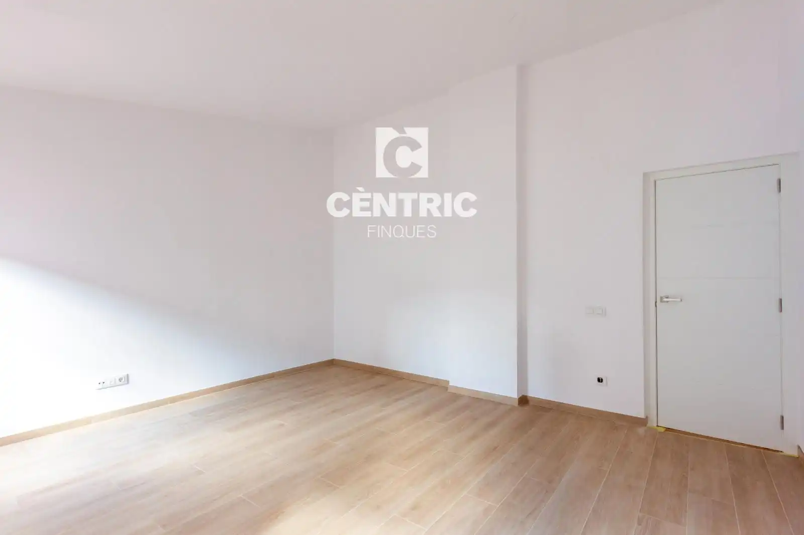 Einfamilien-Reihenhaus zum Verkauf in Barri del Centre