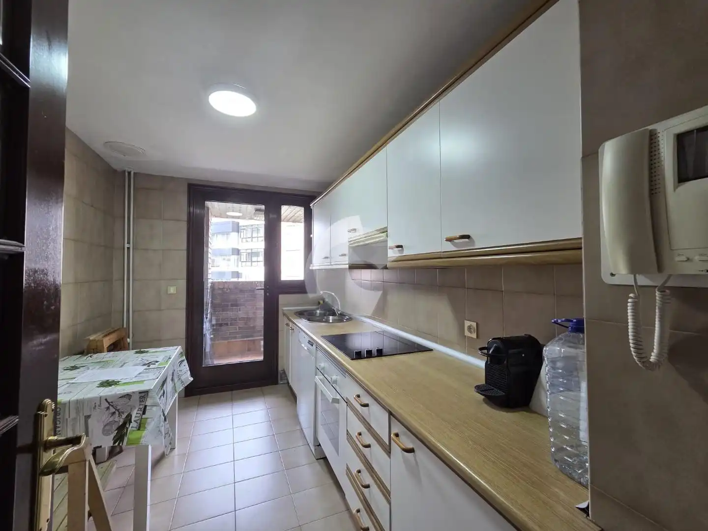 Kitchen of Flat for rent in Vigo   with Heating, Terrace and Swimming Pool