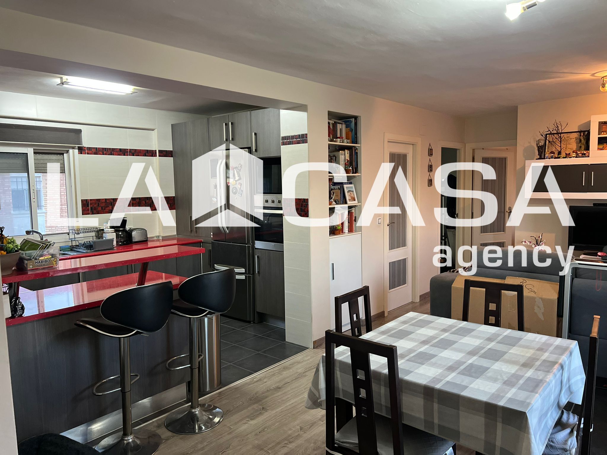 Kitchen of Flat for sale in Dos Hermanas  with Air Conditioner and Balcony