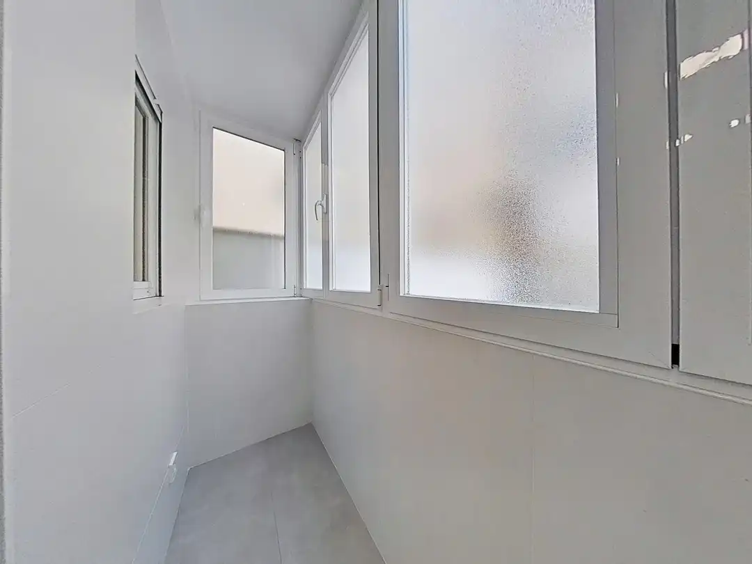 Flat for rent in Madrid  with Air Conditioner and Terrace