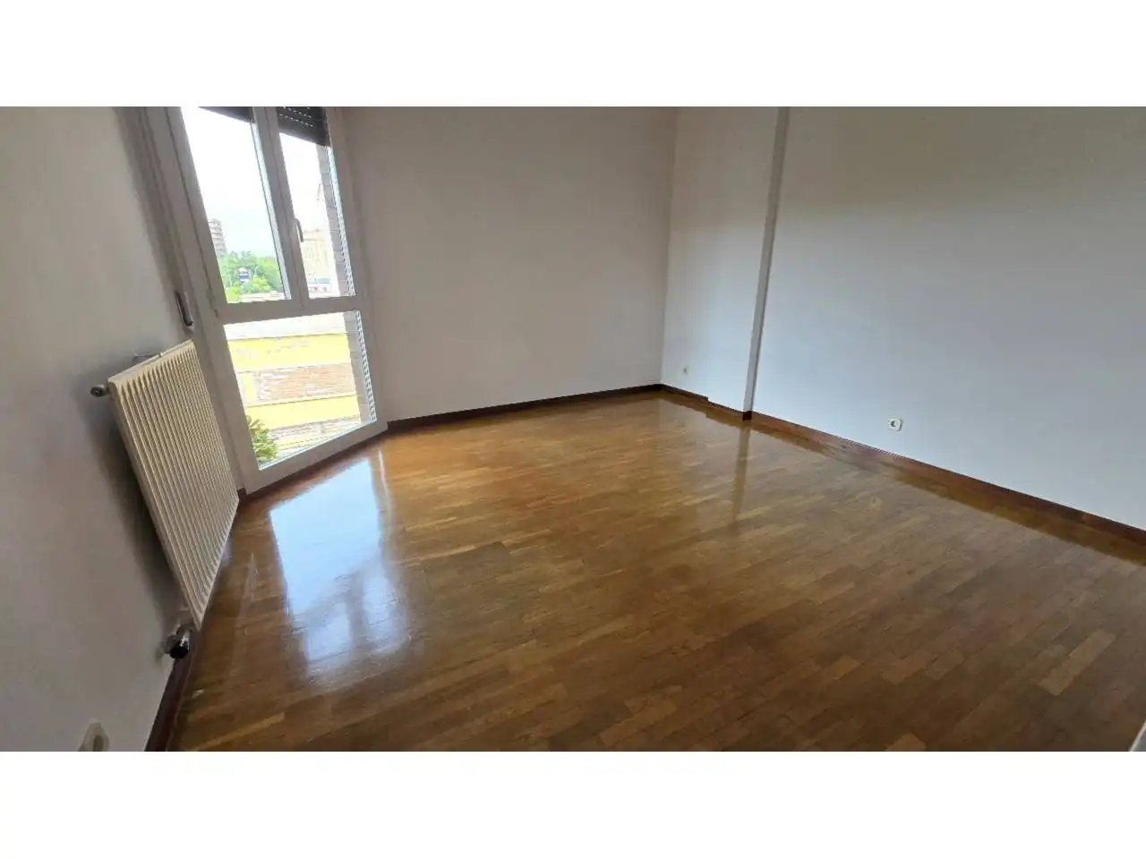 Dormitori de Casa adosada en venda en  Logroño amb Aire condicionat, Calefacció i Parquet
