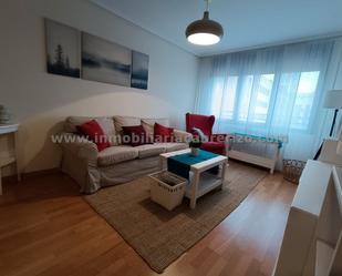 Sala d'estar de Apartament en venda en Lardero amb Aire condicionat, Calefacció i Parquet