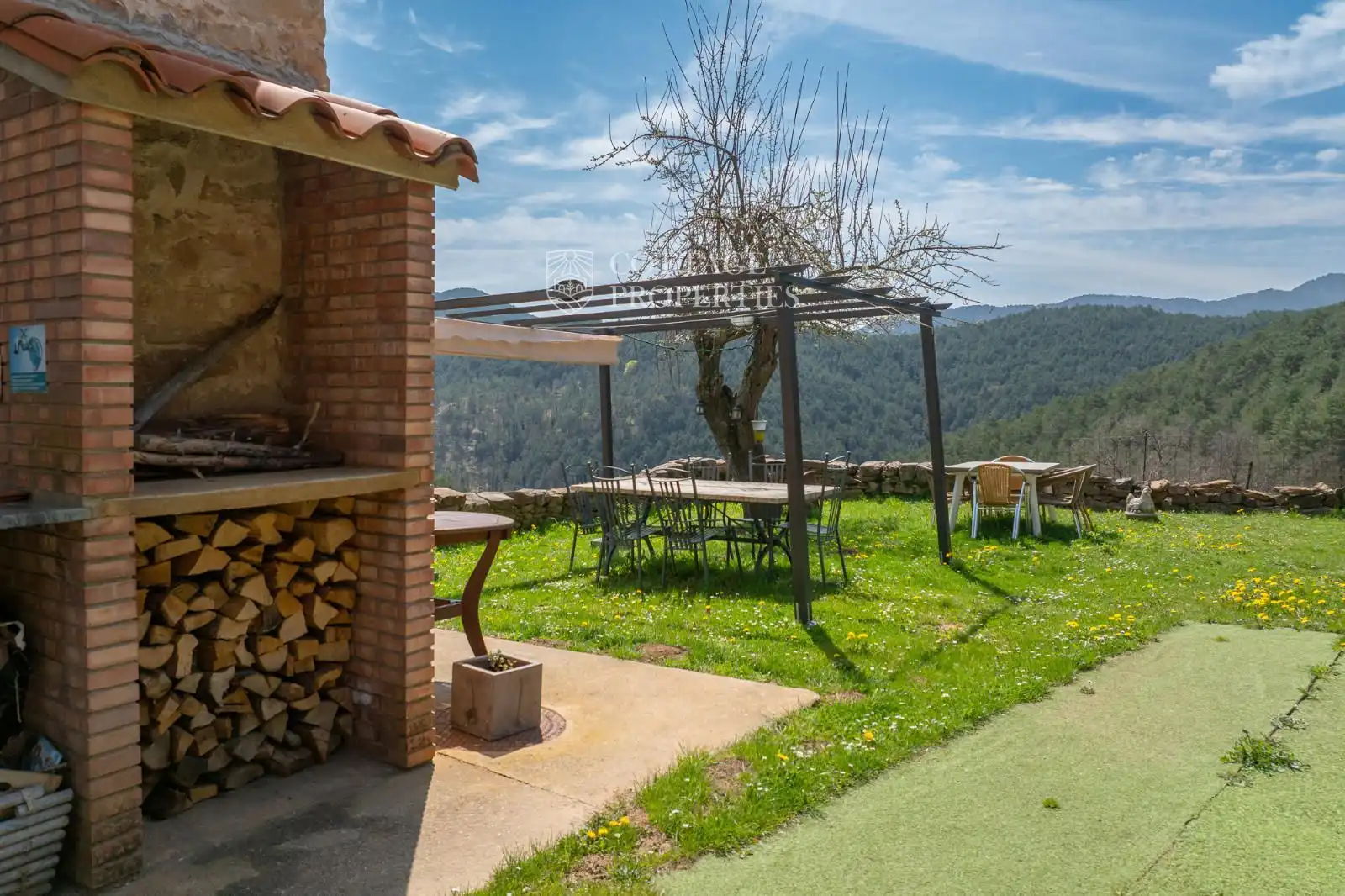 Terrasse von Country house zum Verkauf in Ripoll