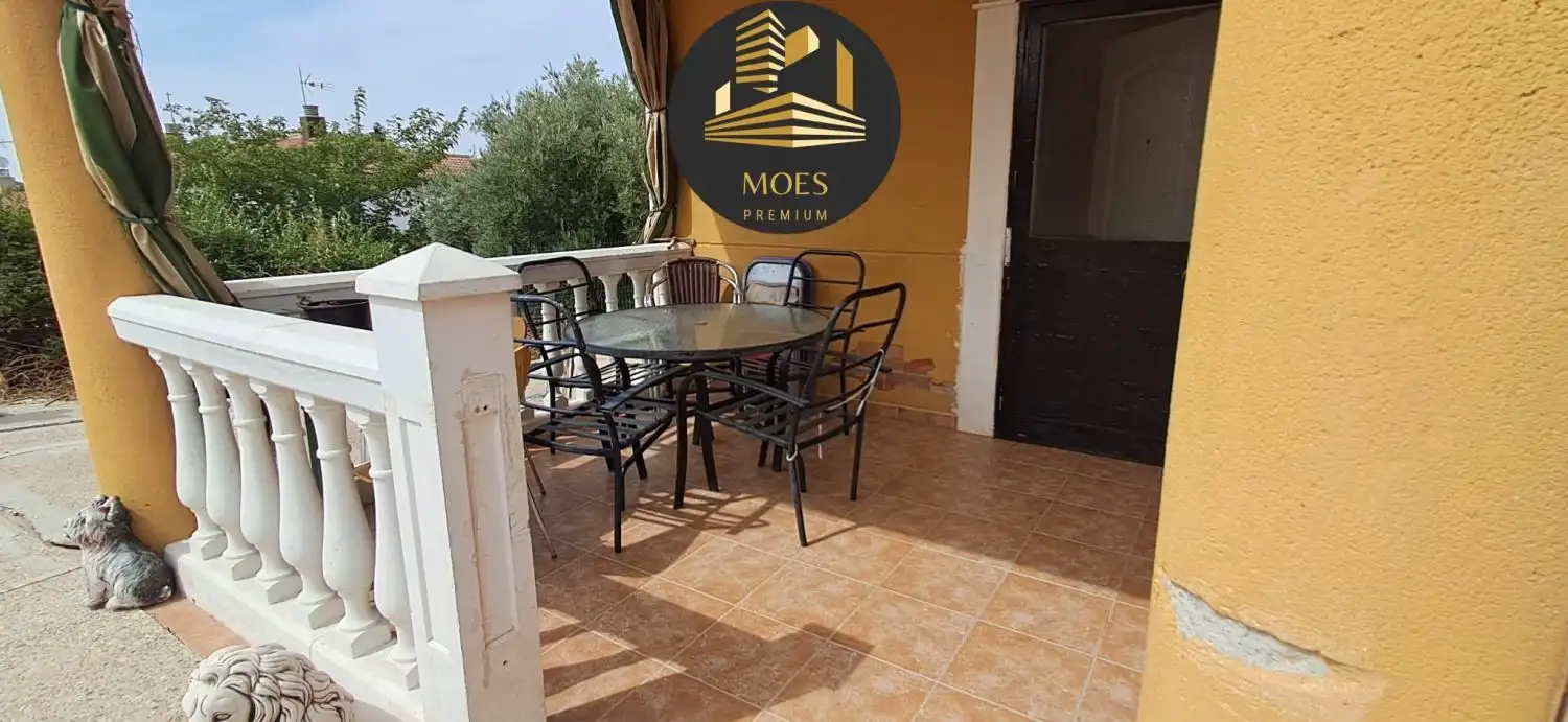 Casa con terraza en venta en La Guardia de Jaén, imagen 2